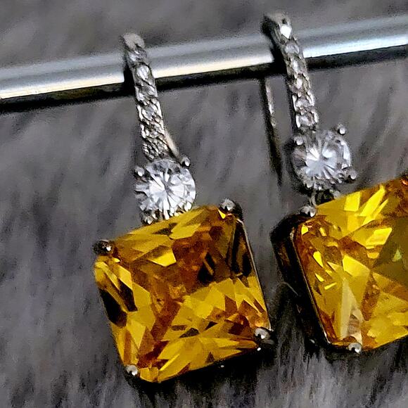 Elegant and Sophisticated Silver Plated Zircon Dangle Earrings - Picture 9 of 10